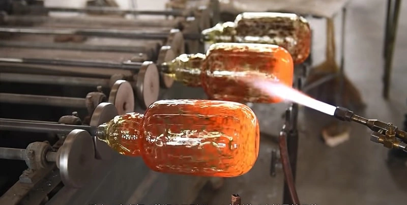 Man-blown Crystall glass VS Machine-made Crystal glass 图片59 拷贝.webp